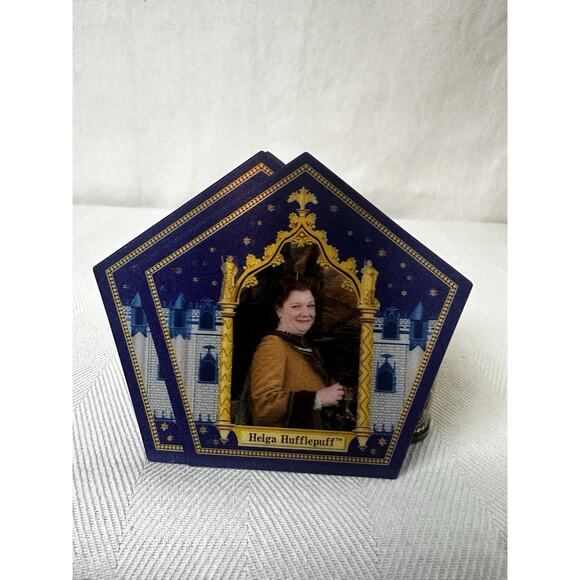 Universal Studios Harry Potter Chocolate Frog Tin With 5 Lenticular Cards - Picture 5 of 8